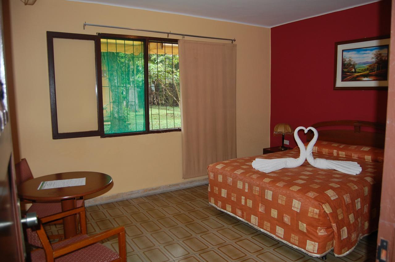 ויה טונארי Cesar'S Tropical Hotel מראה חיצוני תמונה